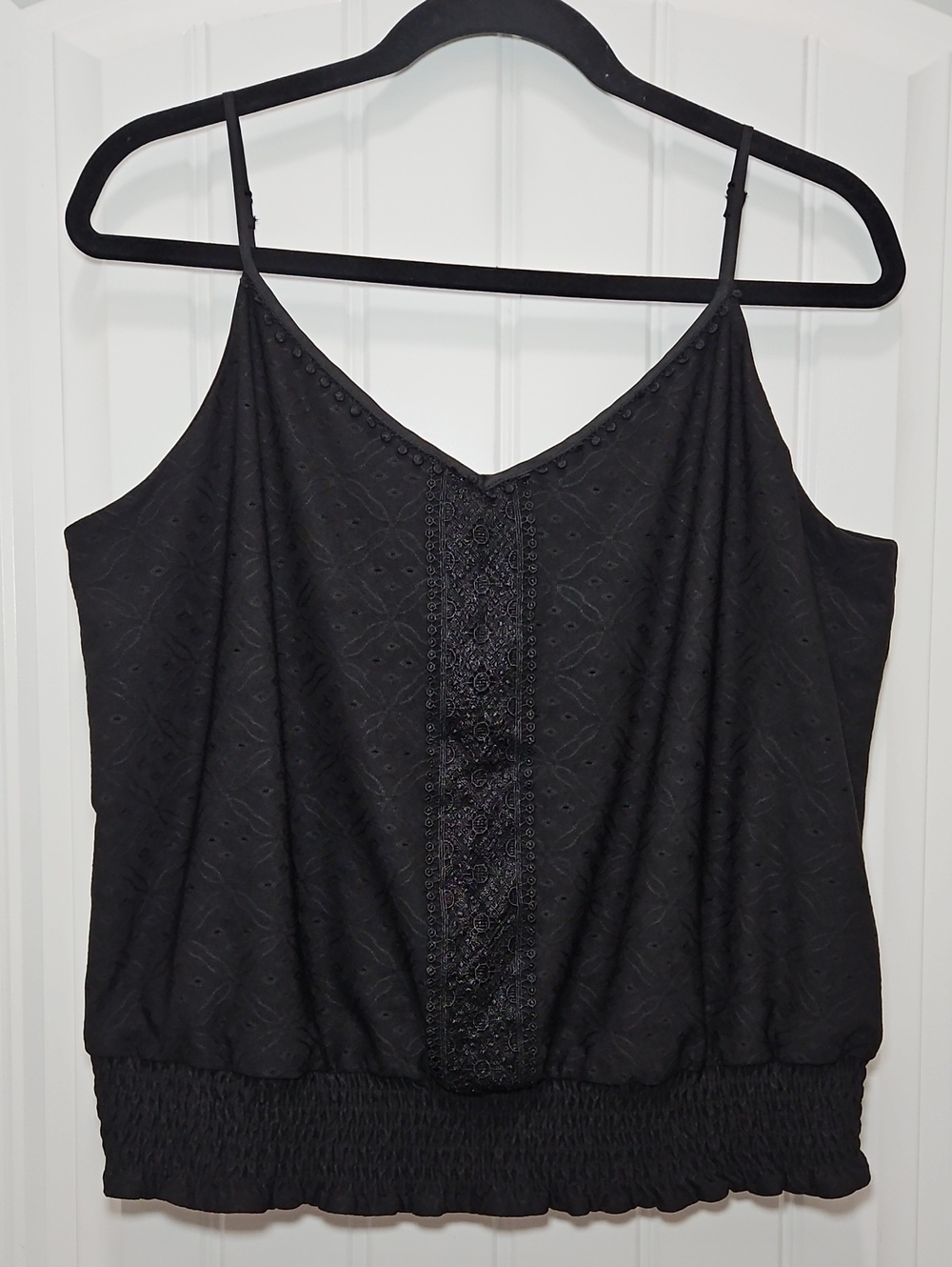 White House Black Market Lace Trim Smocked Hem Cami Blouse Tank Large Lined